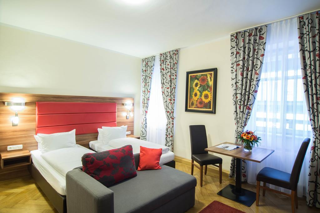Batu Aparthotel
