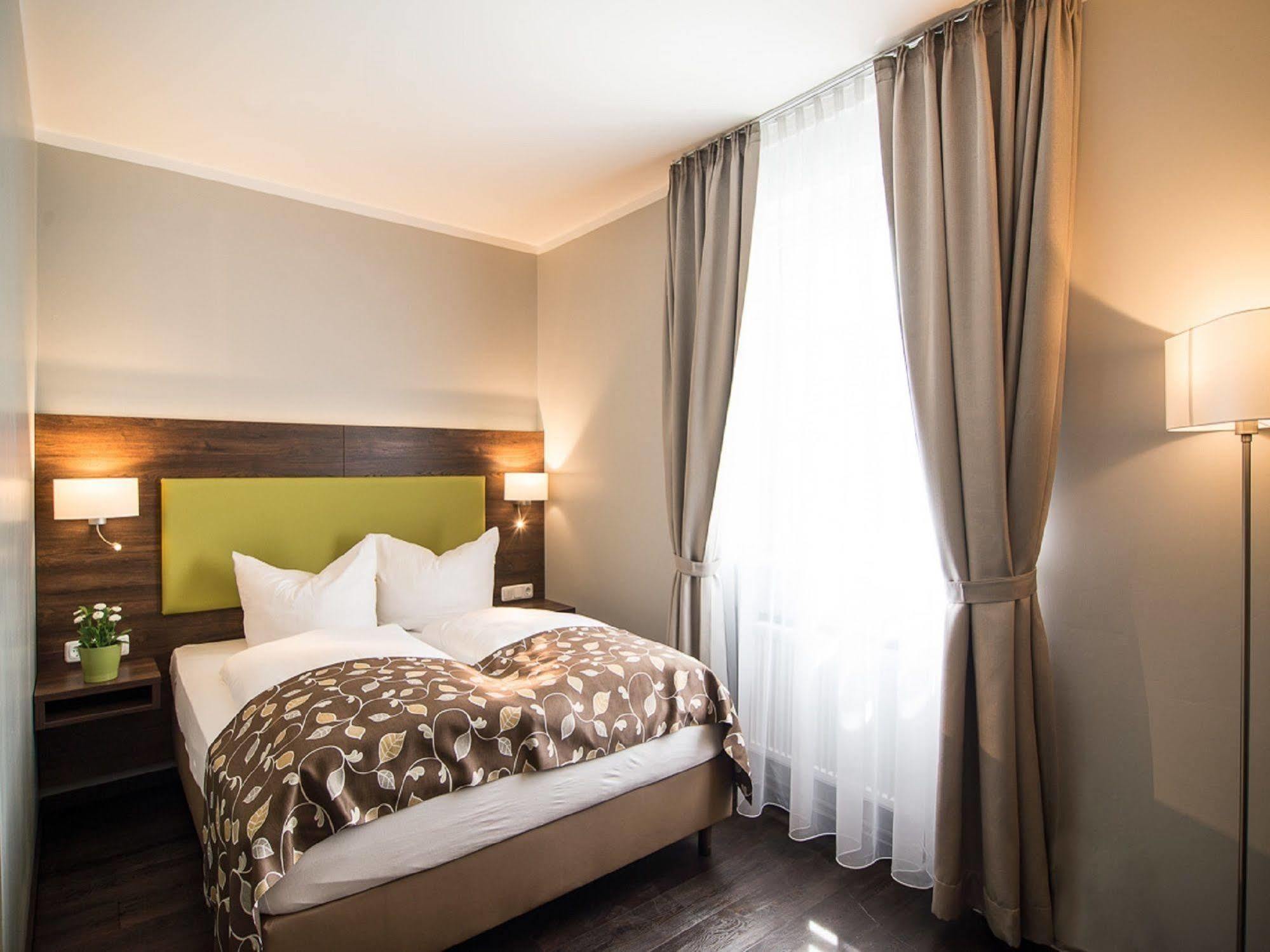 Batu Aparthotel 3*